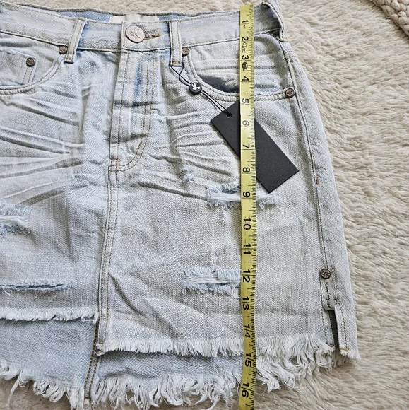 NWT One teaspoon 2020 mini denim skirt - Picture 9 of 9